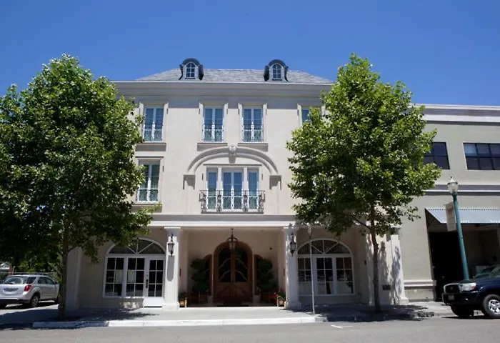 Prime Luxury Hotels in Healdsburg, California
