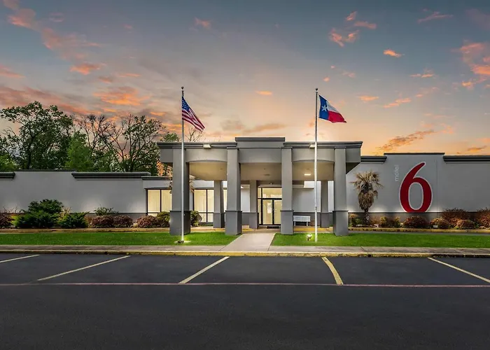 Top Hotels Near Henderson Beach State Park