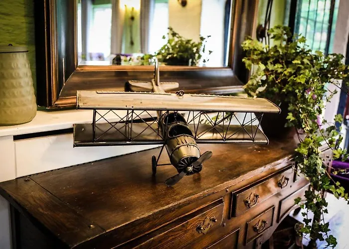 Top Hotels Near Billingshurst for Every Traveler