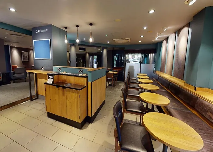 Superb Hotels in Swindon Area for Any Budget