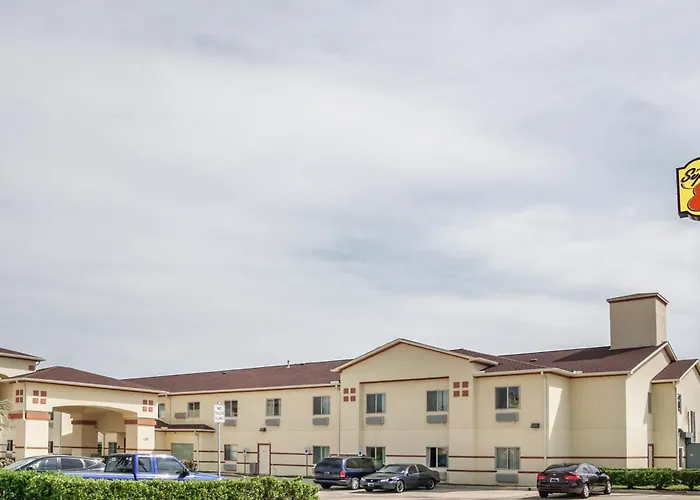 Best Hotels in Brenham, Texas