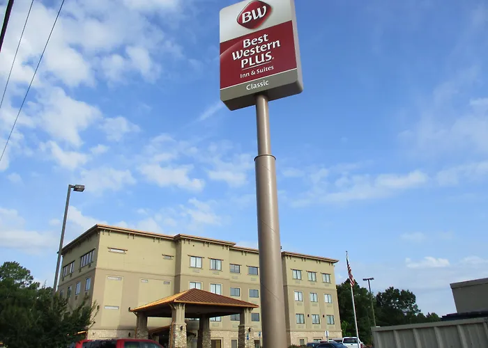 Discover the Best Hotels Near York Expo Center for Your Stay