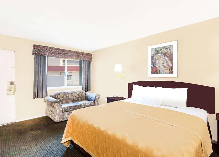 Best Barstow Hotels for Desert Adventures