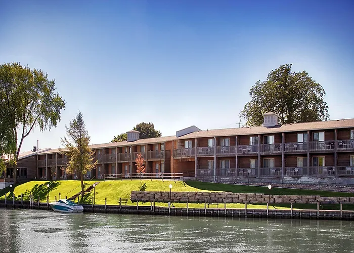 Best Hotels in Cheboygan for Nature Explorers