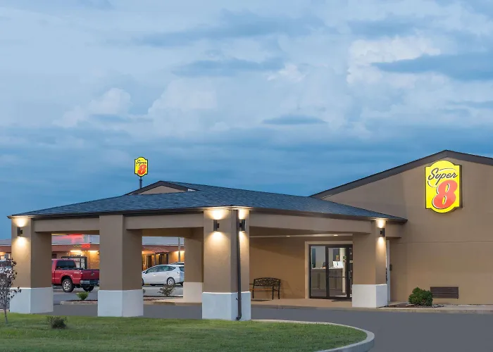 Unwind in Style: The Best Charleston SC Hotels Offering Rooms with Jacuzzi