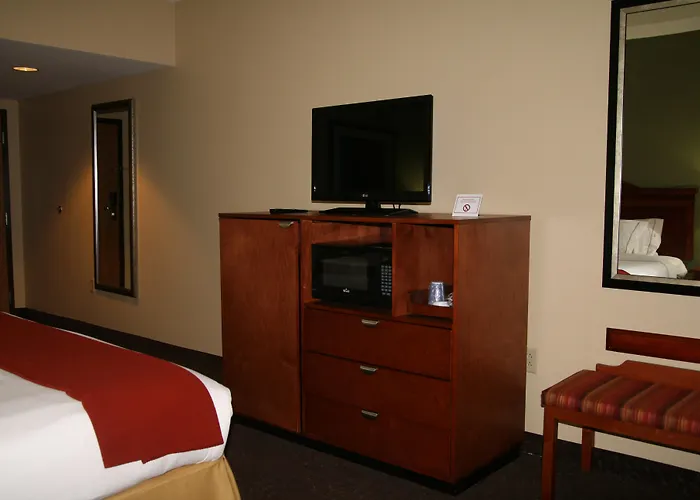 Best Downtown Greenville Hotels