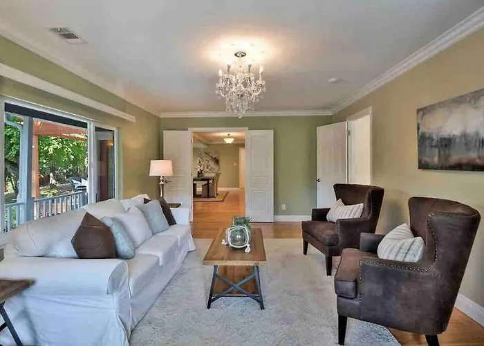 Explore the Best Danville, ILL Hotels for Your Visit to Illinois