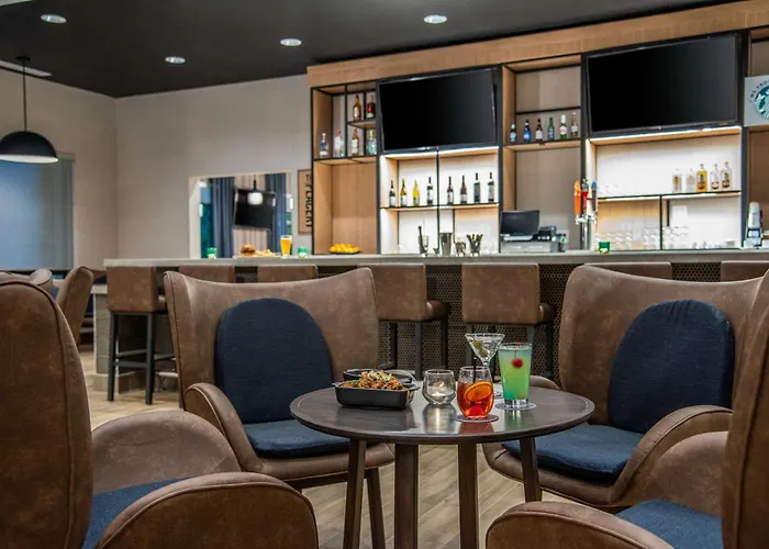 Best Newark Hotels Close to Airport