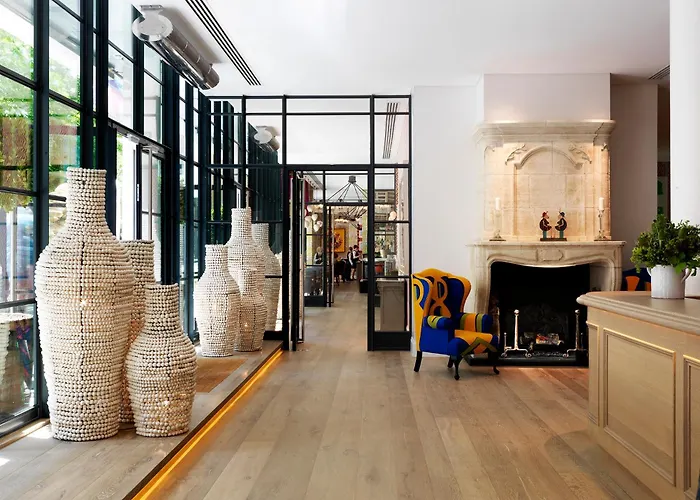 Top-Rated Central Hotels in London's Heartbeat