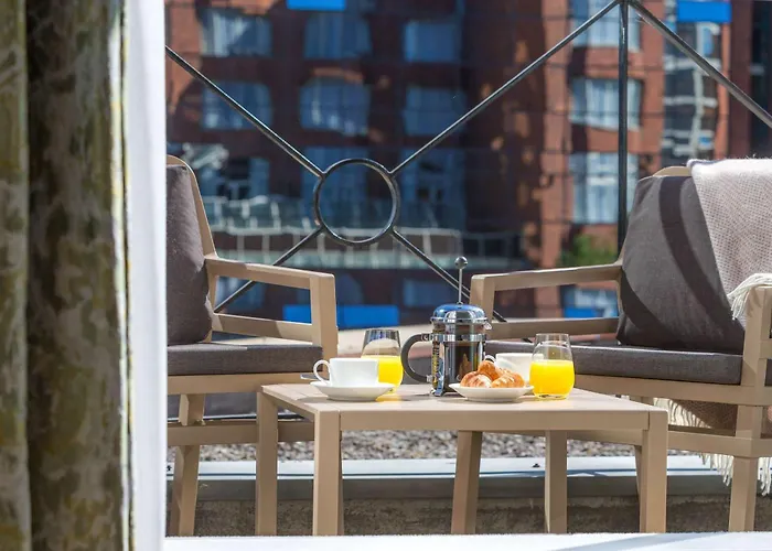 Top Hotels with Swimming Pools in Vibrant Dublin