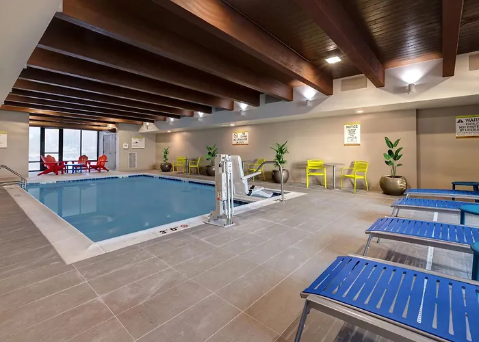 Top Hotels Near DeKalb, Illinois