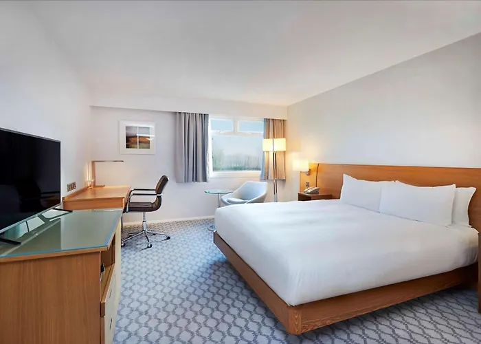 Top Cheap Hotels in Watford, UK