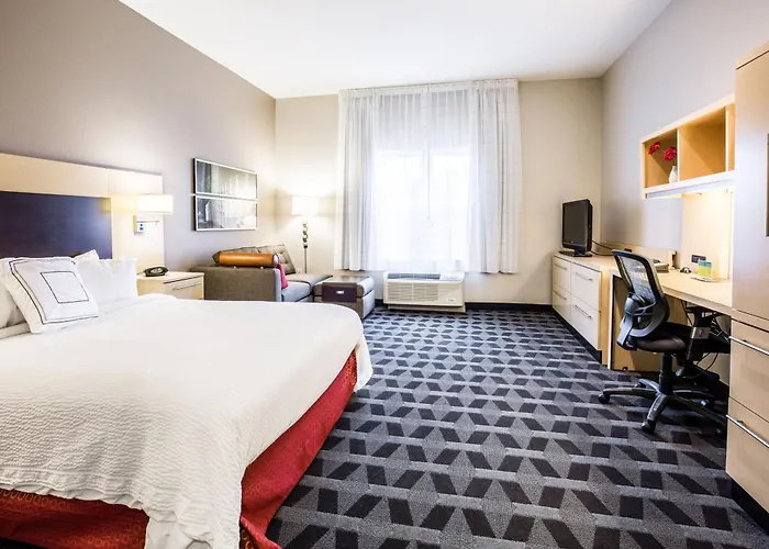 Best Accommodations in Gilford for Nature Lovers