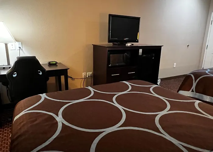 Best Hotels with Fitness Center in Center