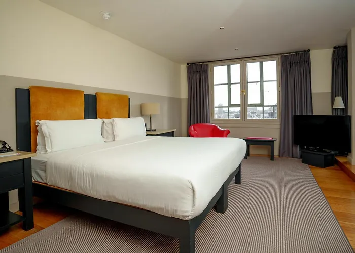 Best Hotels in Dublin's Vibrant City Center