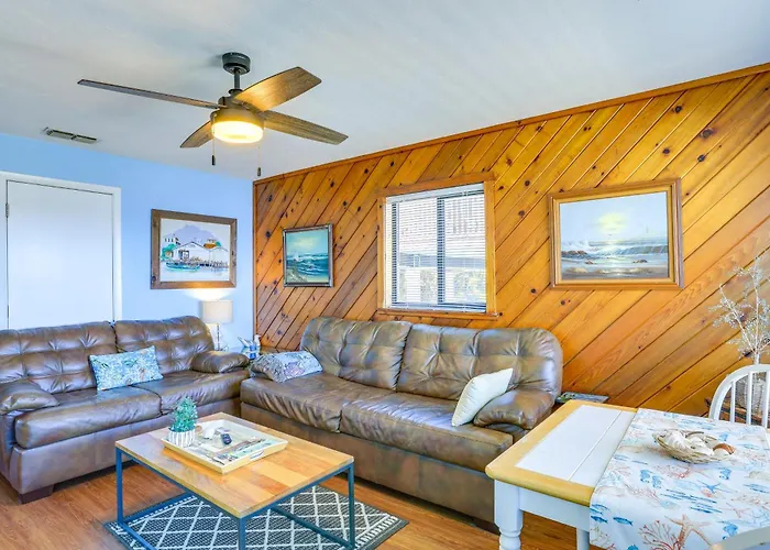 Top Cedar Key Hotels for a Serene Getaway