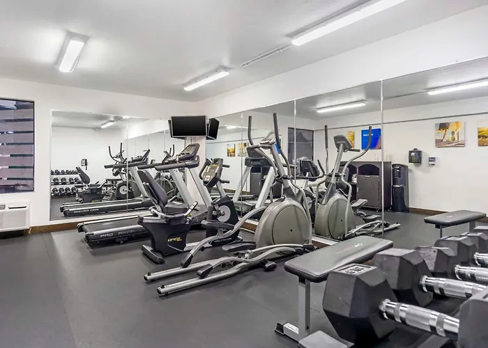 Top SeaTac Hotels Offering Free Parking and Shuttle