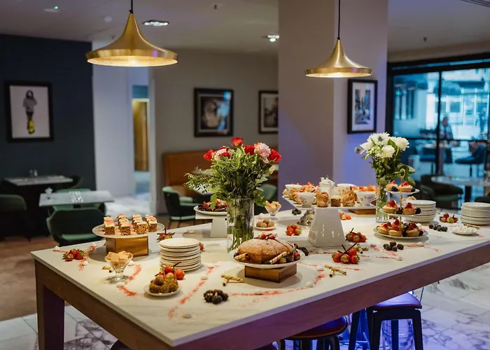 Top Stay and Park Hotels Near Glasgow Airport