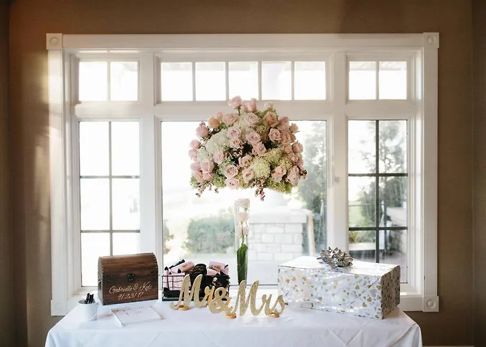 Top Hotels in Petoskey