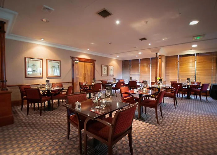 Top Hotels in Erskine, Scotland