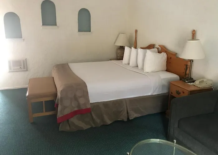 Top Oxnard Hotels on the Beach