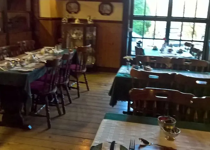 Best Cheap Hotels in Caerphilly for Budget Travellers