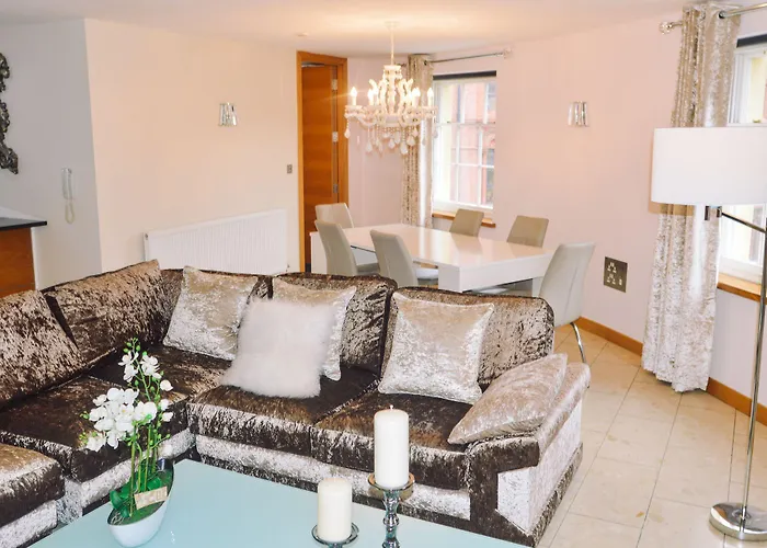 Best Hotels with Swimming Pools in Liverpool