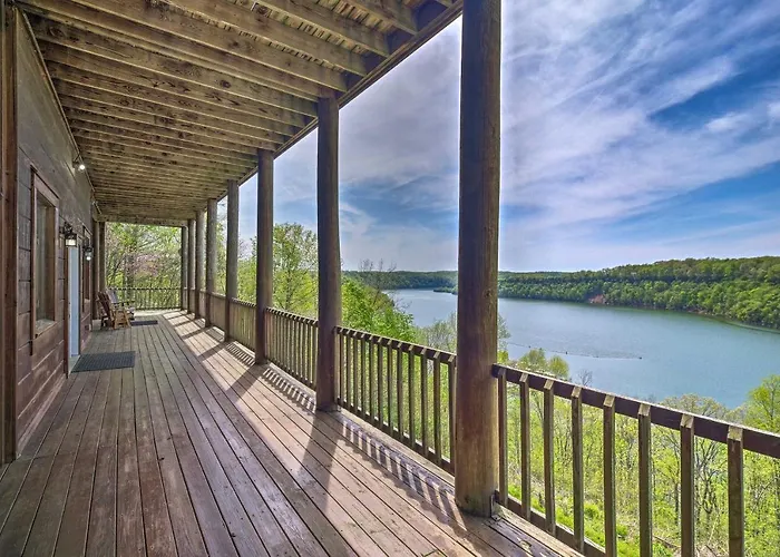 Premier hotels near Albany State University