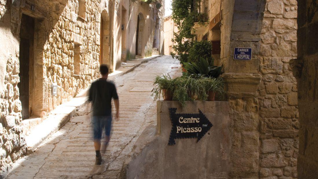 <strong>Centre Picasso:</strong> Horta's Centre Picasso has facsimile reproductions of Picasso's works inspired by the region. Local spots connected to the painter are also marked with plaques. 